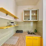 Διαμέρισμα Coastal Family Escape In Turanj, Croatia