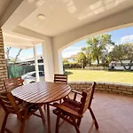 Διαμέρισμα Coastal Family Escape In Turanj, Croatia Turanj