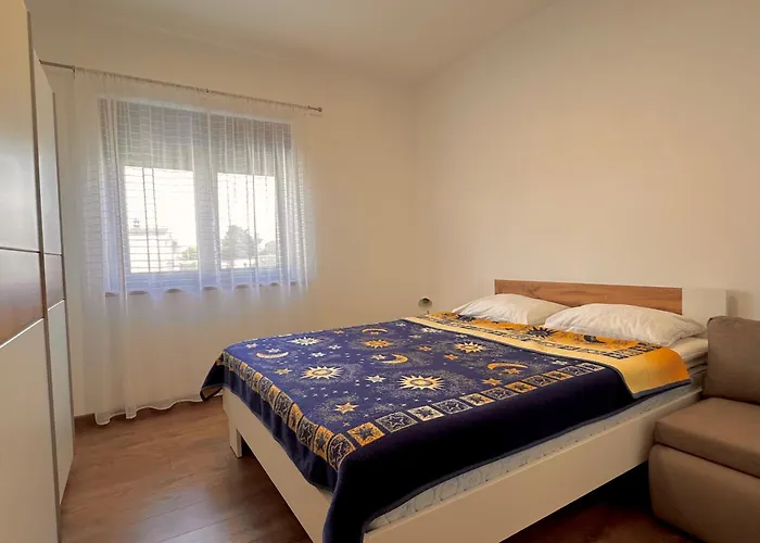 Coastal Family Escape In Turanj, Croatia * Turanj