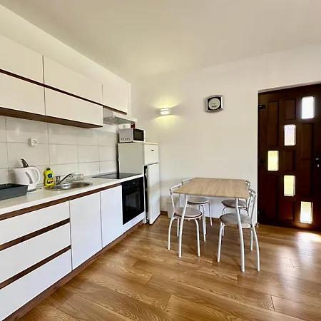 Coastal Family Escape In Turanj, Croatia * Torrette