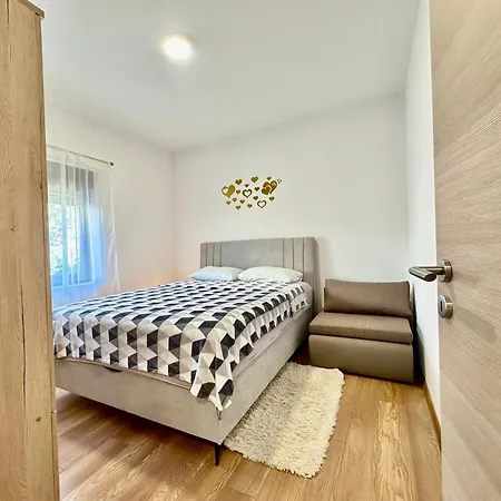 Apartment Coastal Family Escape In Turanj, Croatia *