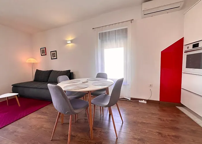 Appartamento Coastal Family Escape In Turanj, Croatia