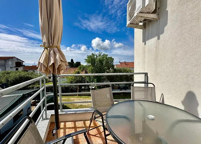 Coastal Family Escape In Turanj, Croatia * Turanj