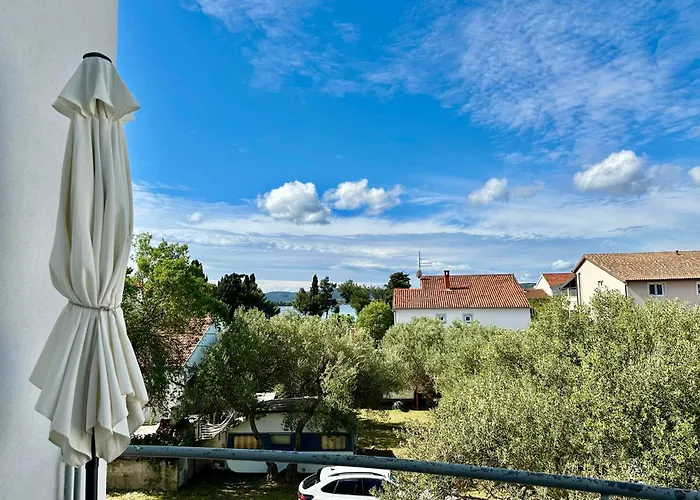 Coastal Family Escape In Turanj, Croatia